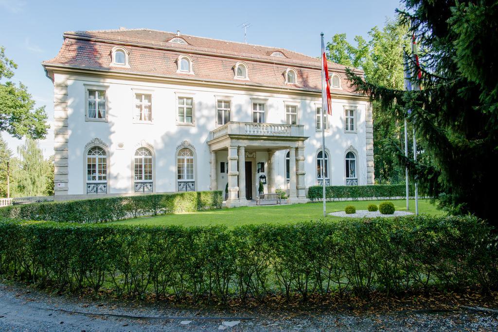 Hotel Villa Altenburg Possneck Экстерьер фото