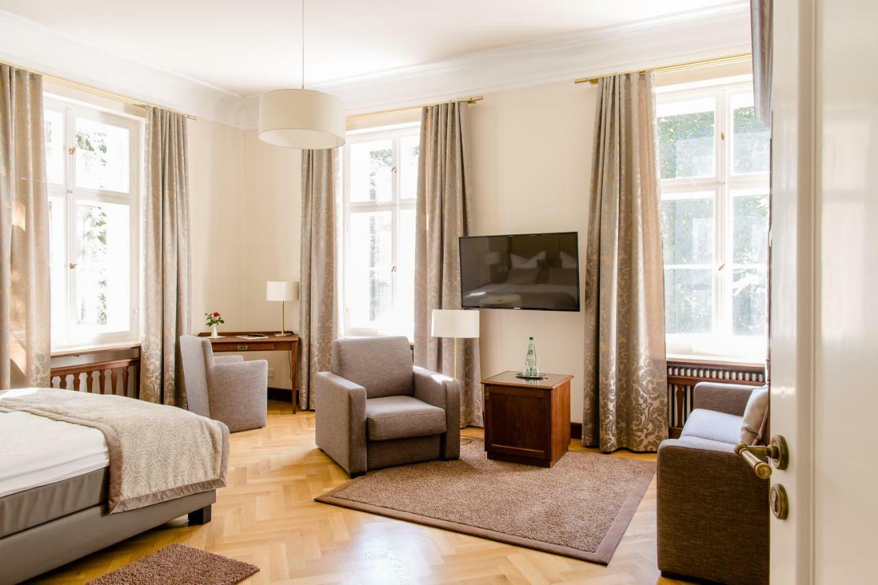 Hotel Villa Altenburg Possneck Экстерьер фото
